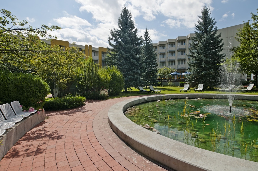 Holiday Inn Munich - South by IHG — Hotel building in Munich, Bavaria