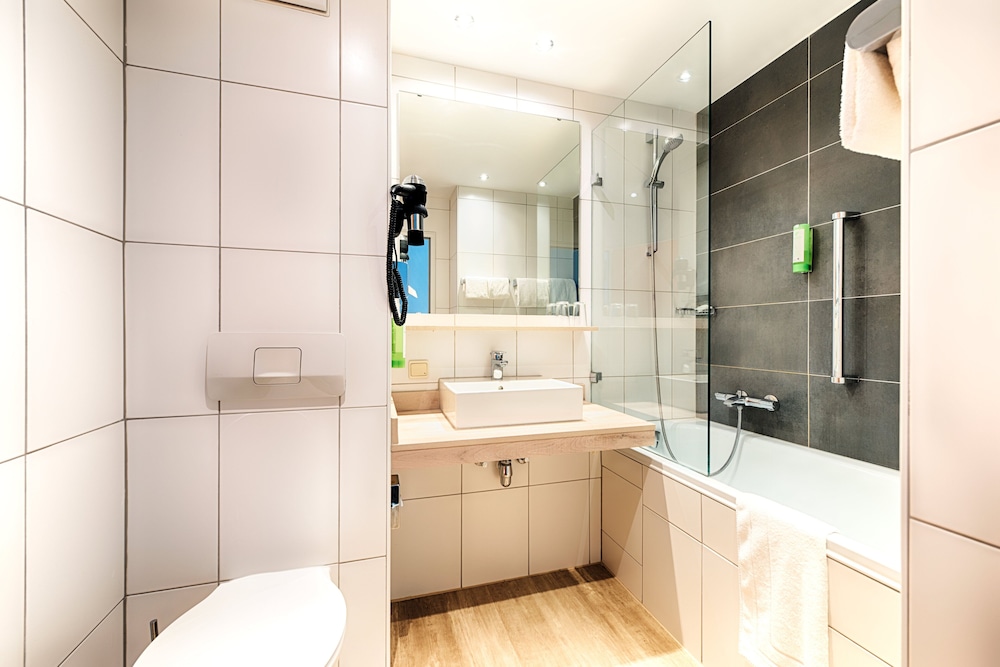 Holiday Inn Munich - South by IHG — Hotel rooms in Munich, Bavaria