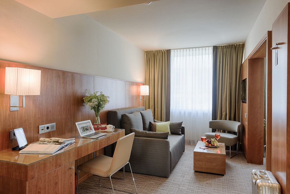 K+K Hotel am Harras — Hotel rooms in Munich, Bavaria