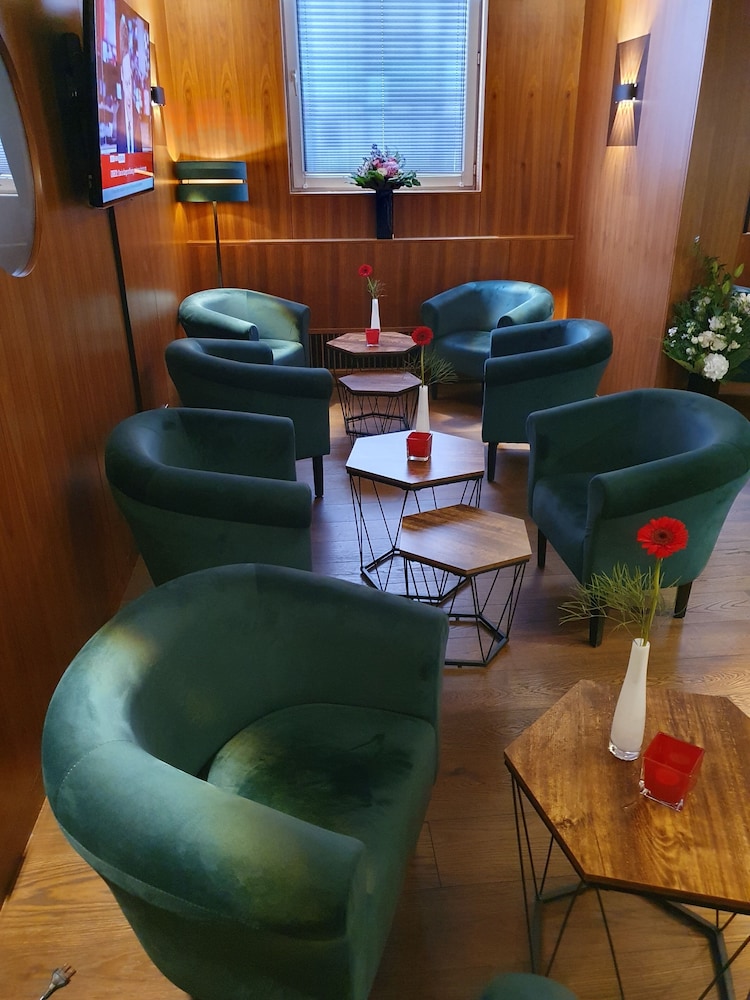 K+K Hotel am Harras — Restaurant & bars in Munich, Bavaria