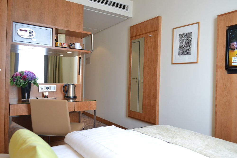 K+K Hotel am Harras — Hotel rooms in Munich, Bavaria