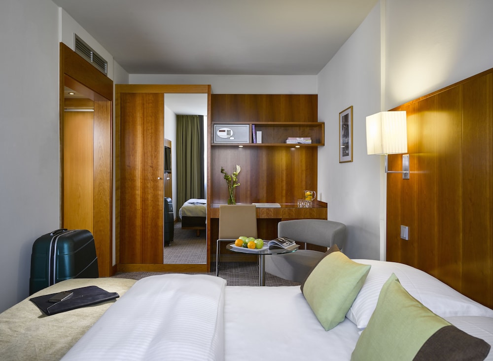 K+K Hotel am Harras — Hotel rooms in Munich, Bavaria