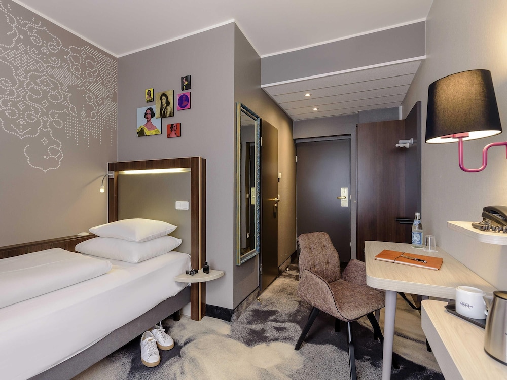 Mercure Hotel Muenchen am Olympiapark — Hotel rooms in Munich, Bavaria