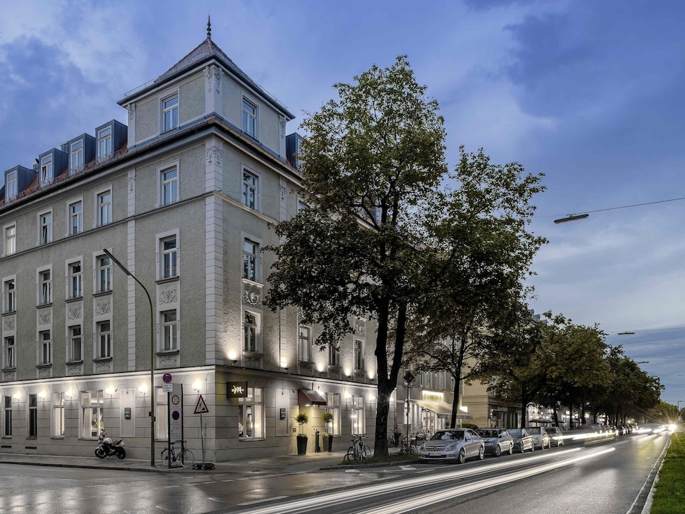 Mercure Hotel Muenchen am Olympiapark — Hotel building in Munich, Bavaria