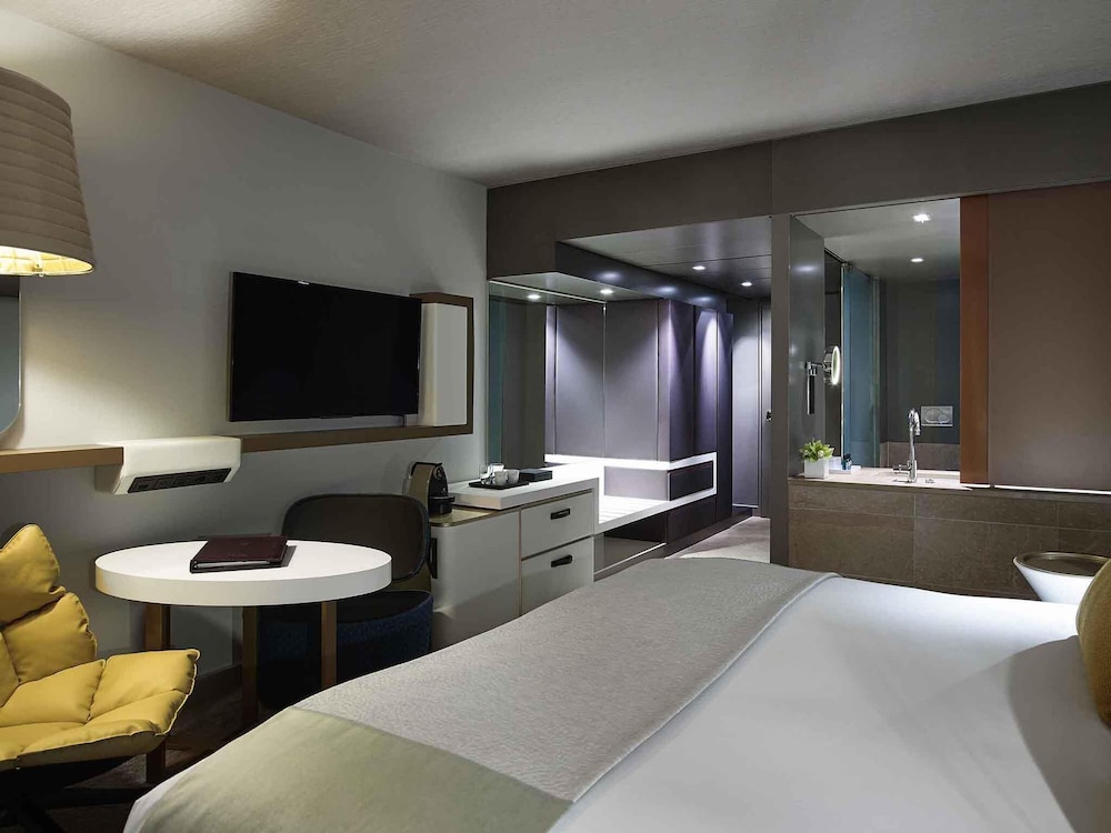 Sofitel Munich Bayerpost — Hotel rooms in Munich, Bavaria