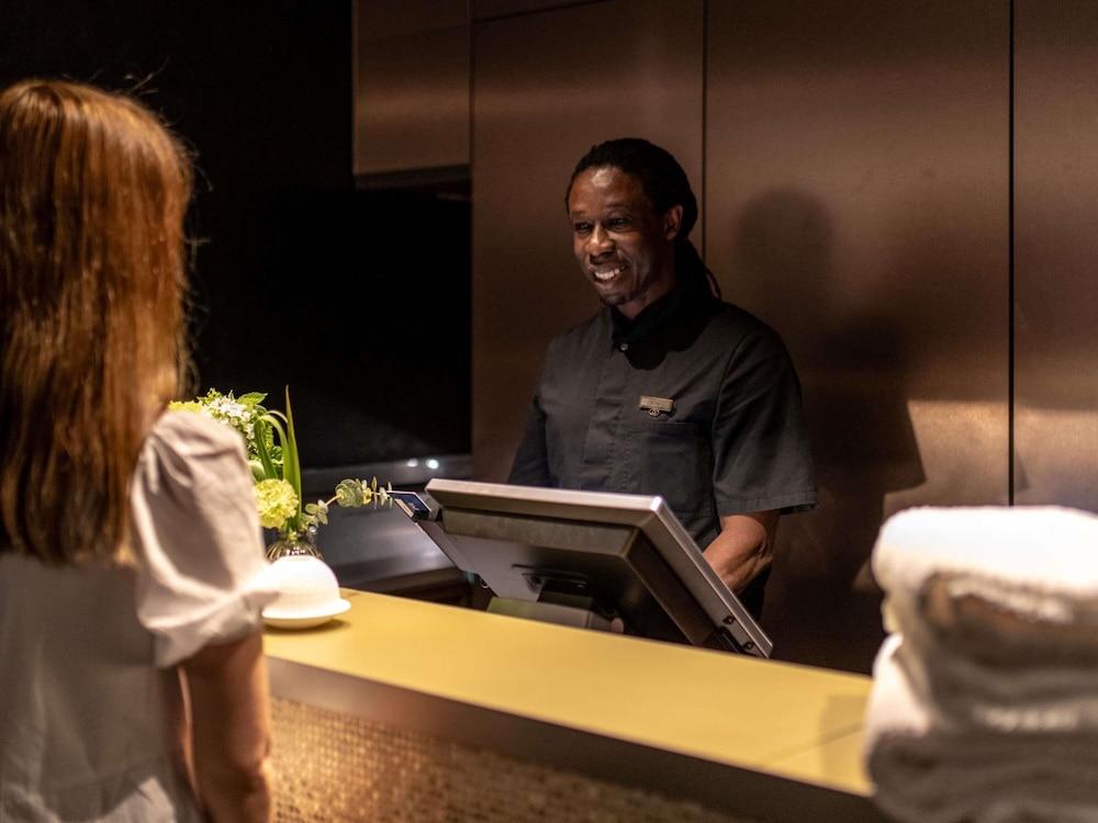 Sofitel Munich Bayerpost — Restaurant & bars in Munich, Bavaria