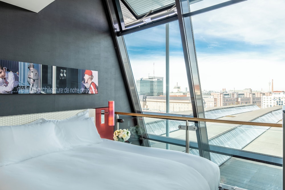 Sofitel Munich Bayerpost — Hotel rooms in Munich, Bavaria