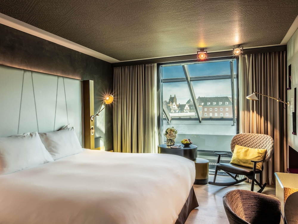 Sofitel Munich Bayerpost — Hotel rooms in Munich, Bavaria