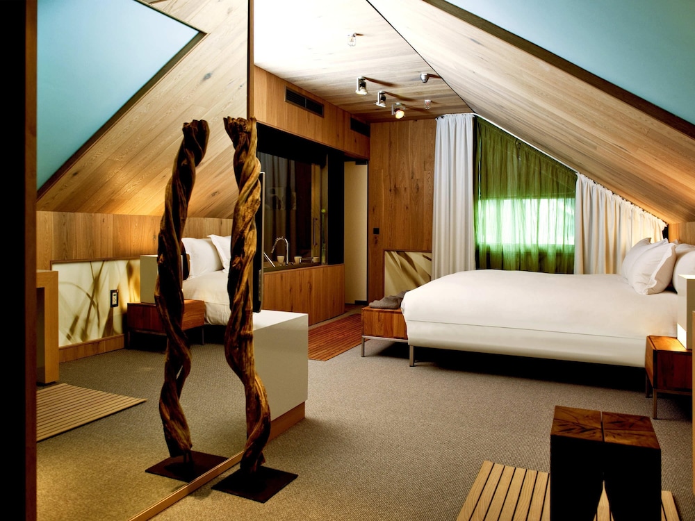 Sofitel Munich Bayerpost — Hotel rooms in Munich, Bavaria