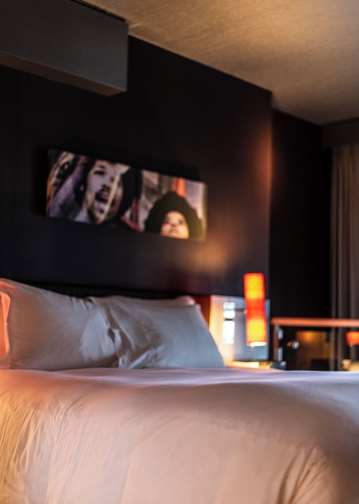 Sofitel Munich Bayerpost — Hotel rooms in Munich, Bavaria