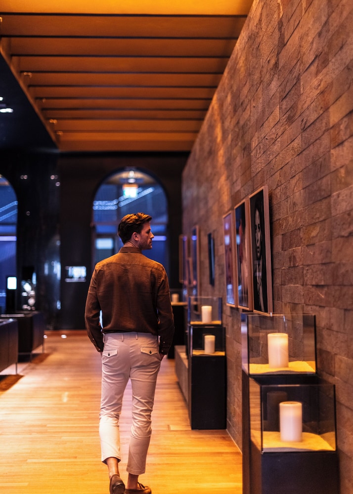 Sofitel Munich Bayerpost — Hotel building in Munich, Bavaria