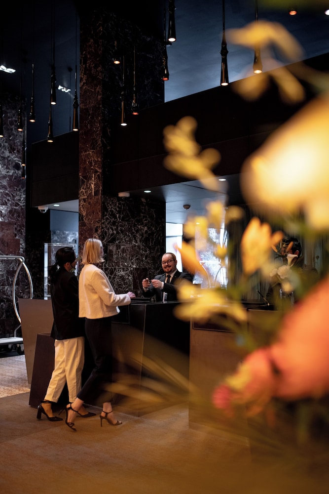 Sofitel Munich Bayerpost — Restaurant & bars in Munich, Bavaria