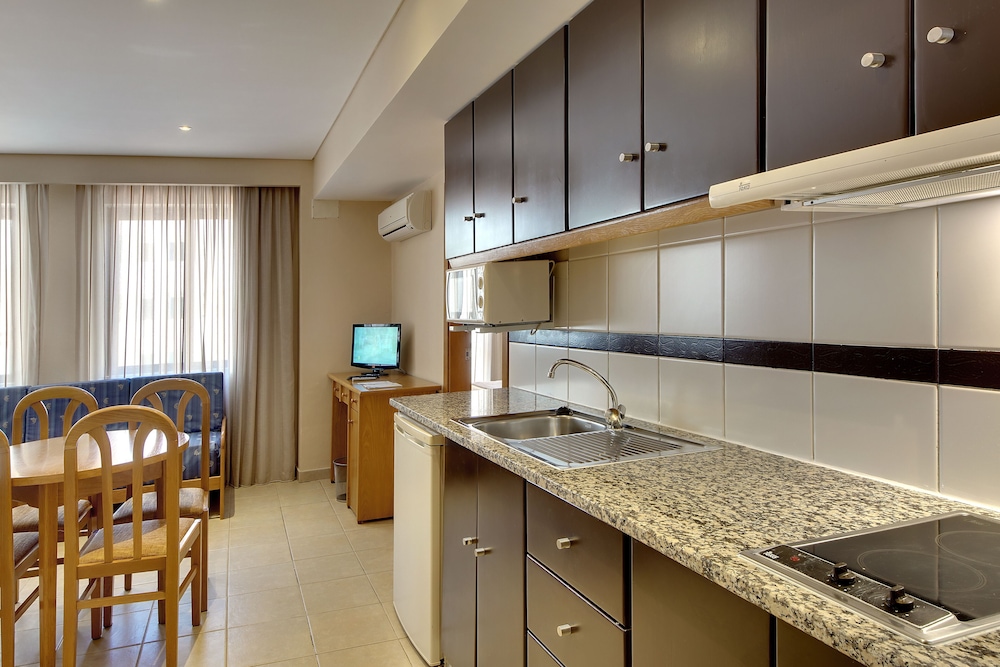 Hotel Alba — Hotel rooms in Monte Gordo, Faro