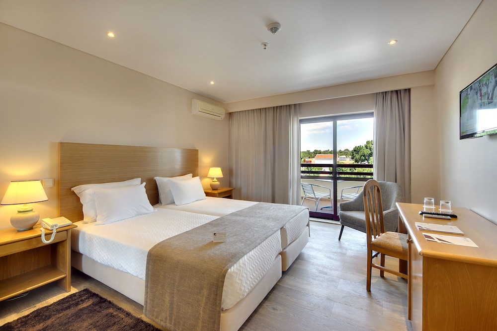 Hotel Alba — Hotel rooms in Monte Gordo, Faro
