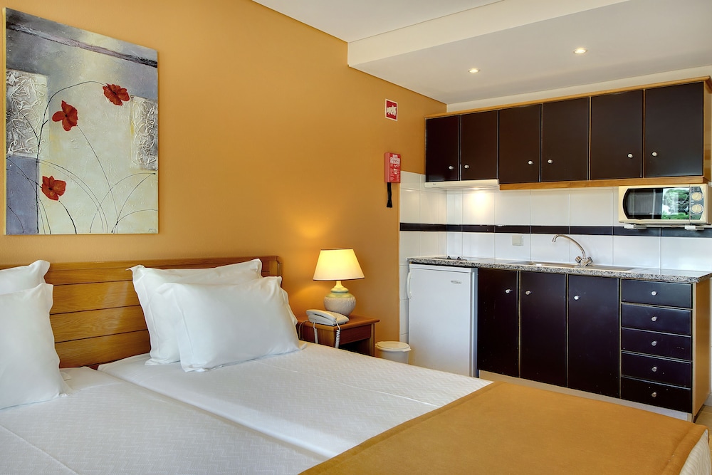 Hotel Alba — Hotel rooms in Monte Gordo, Faro
