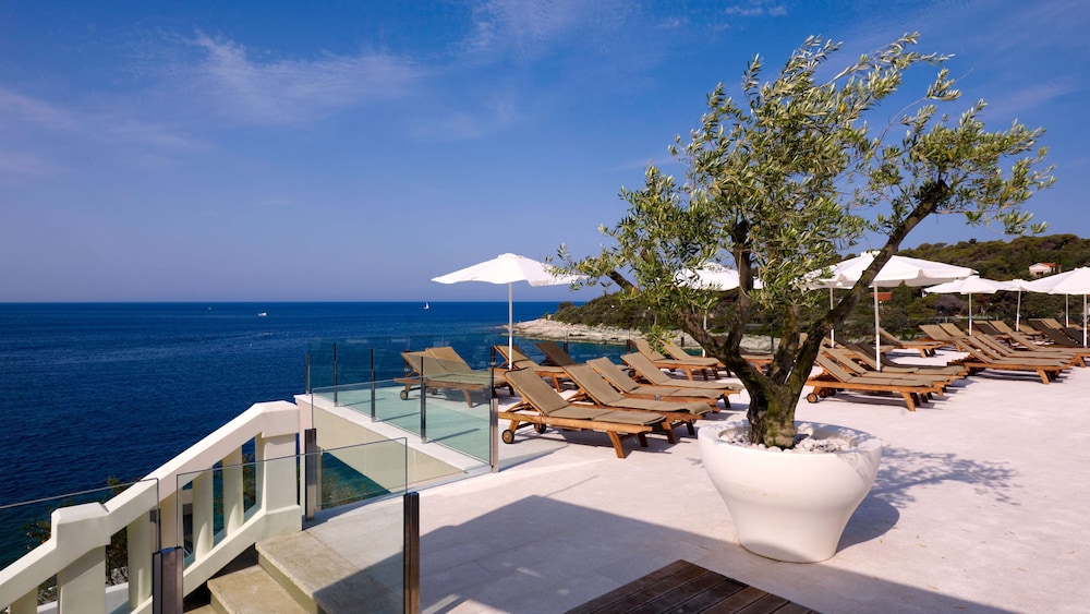 Park Plaza Verudela Pula — Beach in Pula, Istria