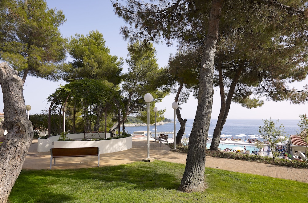 Park Plaza Verudela Pula — Beach in Pula, Istria
