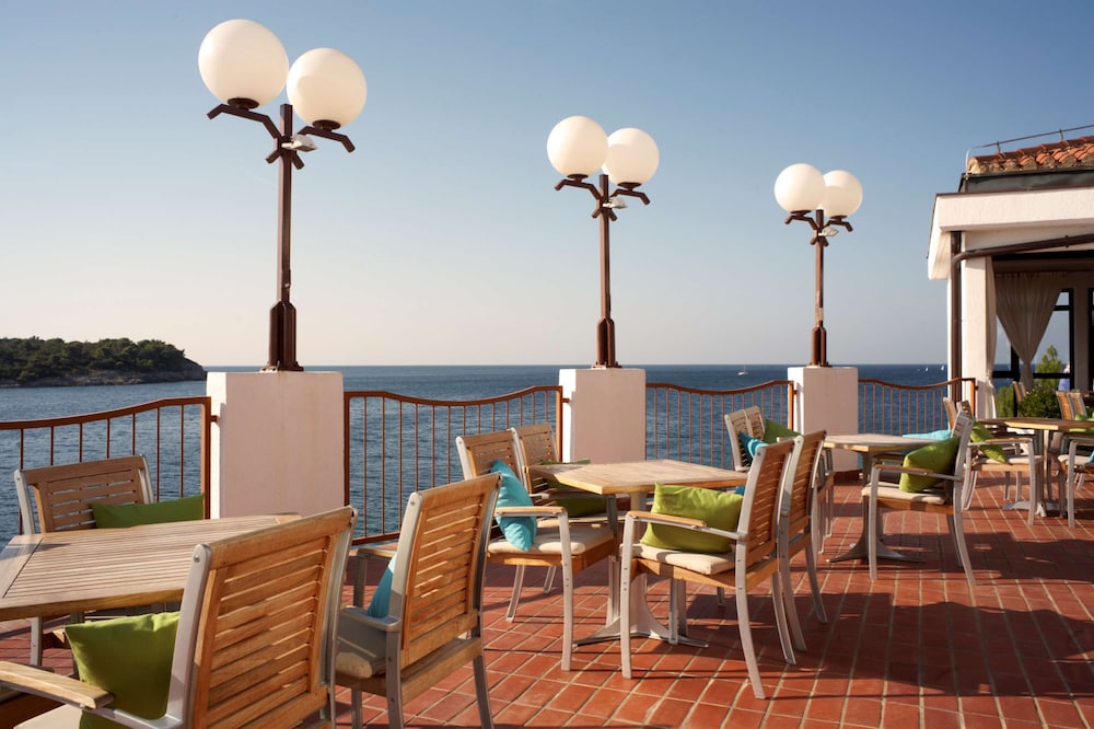 Park Plaza Verudela Pula — Restaurant & bars in Pula, Istria