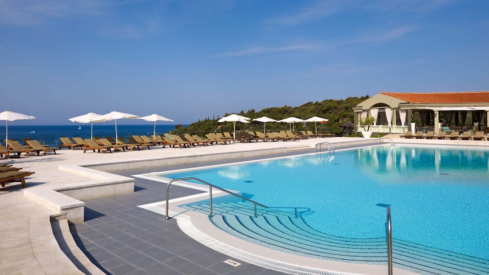 Park Plaza Verudela Pula — Swimming pool in Pula, Istria
