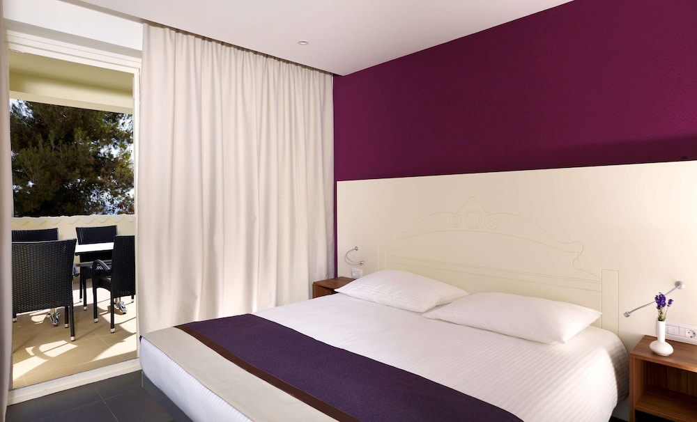 Park Plaza Verudela Pula — Hotel rooms in Pula, Istria
