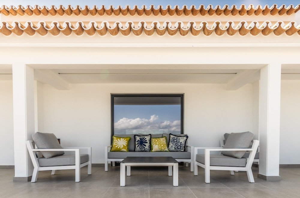 Marina Rio — Hotel building in Lagos, Faro