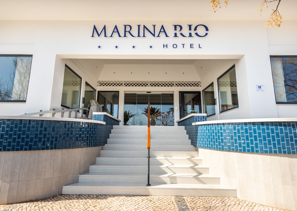 Marina Rio — Hotel building in Lagos, Faro