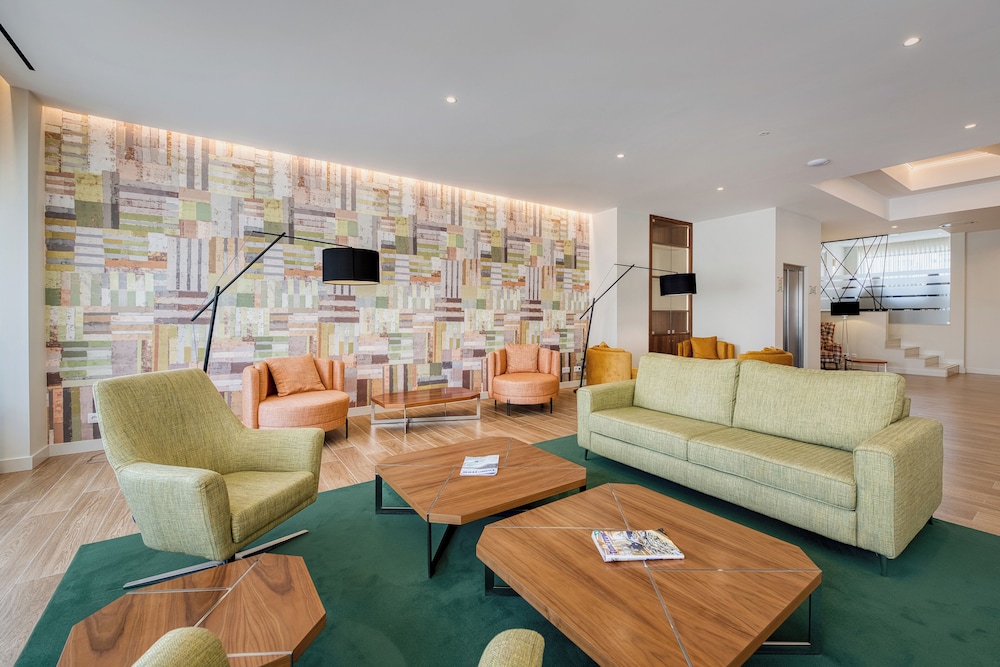 Marina Rio — Hotel building in Lagos, Faro