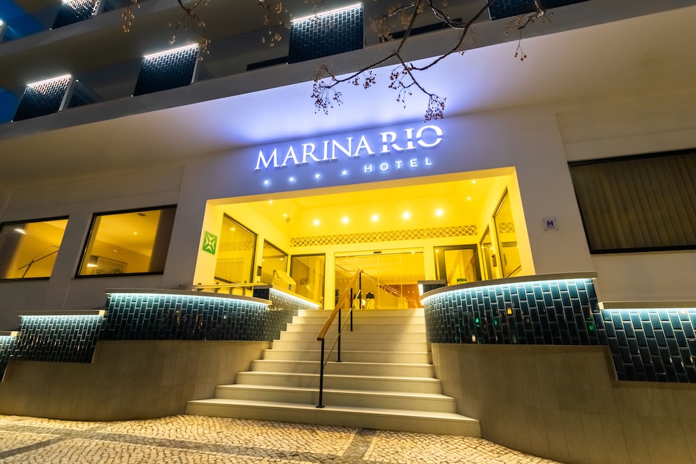 Marina Rio — Hotel building in Lagos, Faro