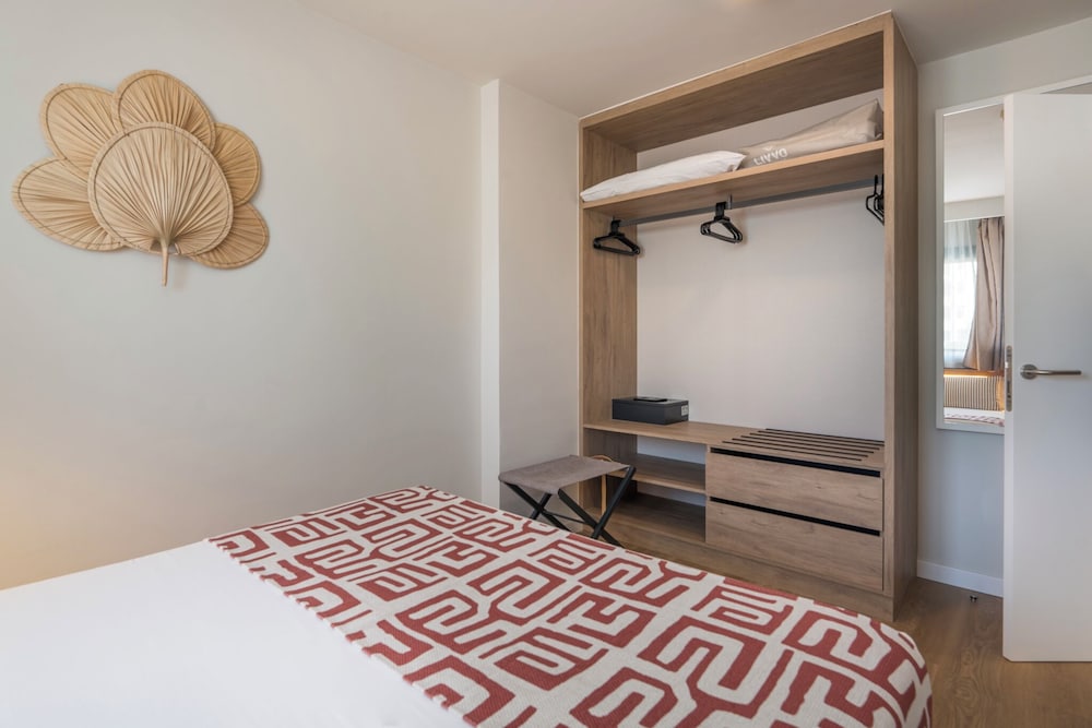 Hotel LIVVO Anamar Suites — Hotel rooms in Playa del Ingles, Canary Islands