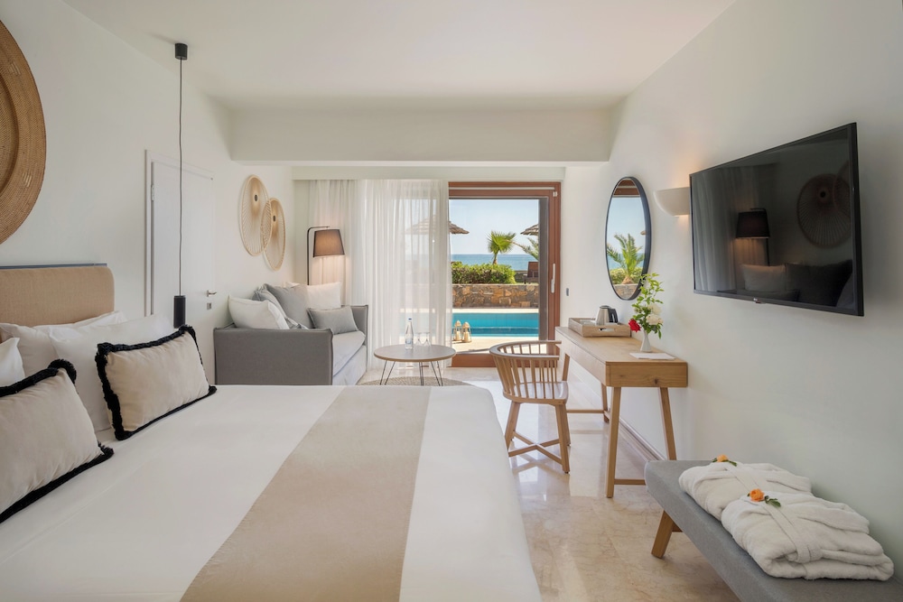 Blue Sea Beach Affiliated by Melia — Hotel rooms in Stalida