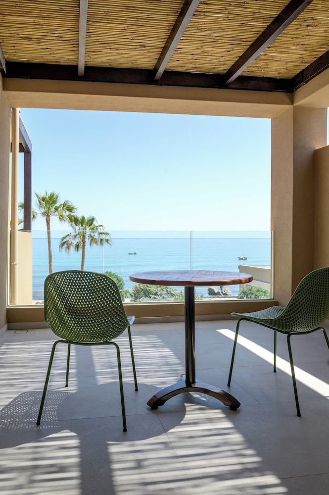 Blue Sea Beach Affiliated by Melia — Hotel rooms in Stalida