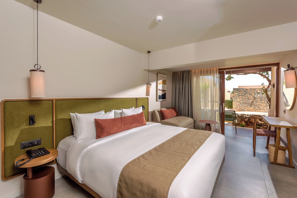Blue Sea Beach Affiliated by Melia — Hotel rooms in Stalida