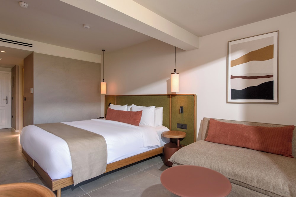 Blue Sea Beach Affiliated by Melia — Hotel rooms in Stalida