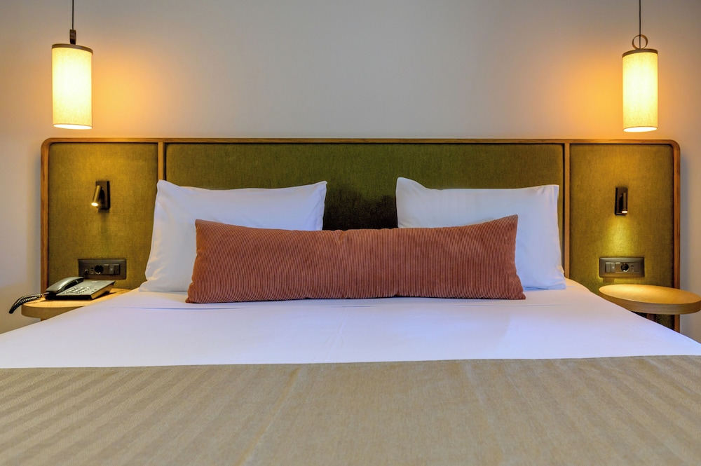 Blue Sea Beach Affiliated by Melia — Hotel rooms in Stalida
