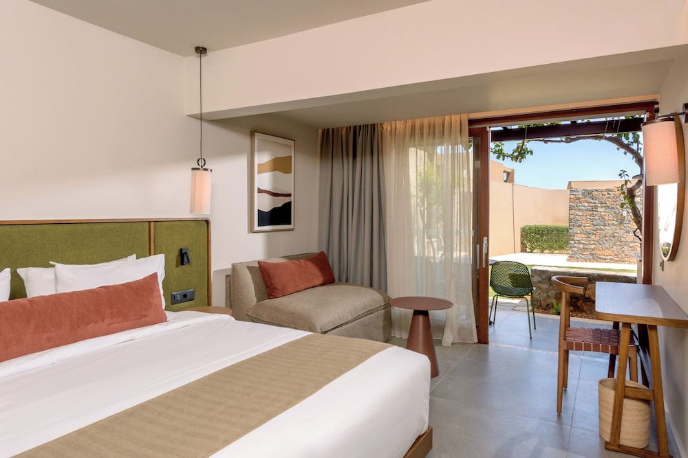 Blue Sea Beach Affiliated by Melia — Hotel rooms in Stalida
