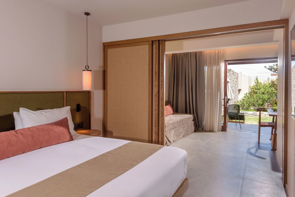 Blue Sea Beach Affiliated by Melia — Hotel rooms in Stalida