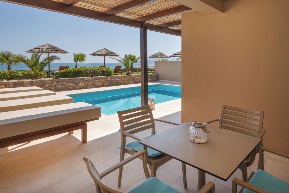 Blue Sea Beach Affiliated by Melia — Swimming pool in Stalida