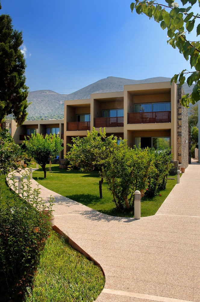 Blue Sea Beach Affiliated by Melia — Hotel building in Stalida
