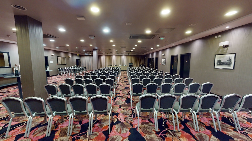 Ashling Hotel Dublin — Hotel building in Dublin, Dublin City