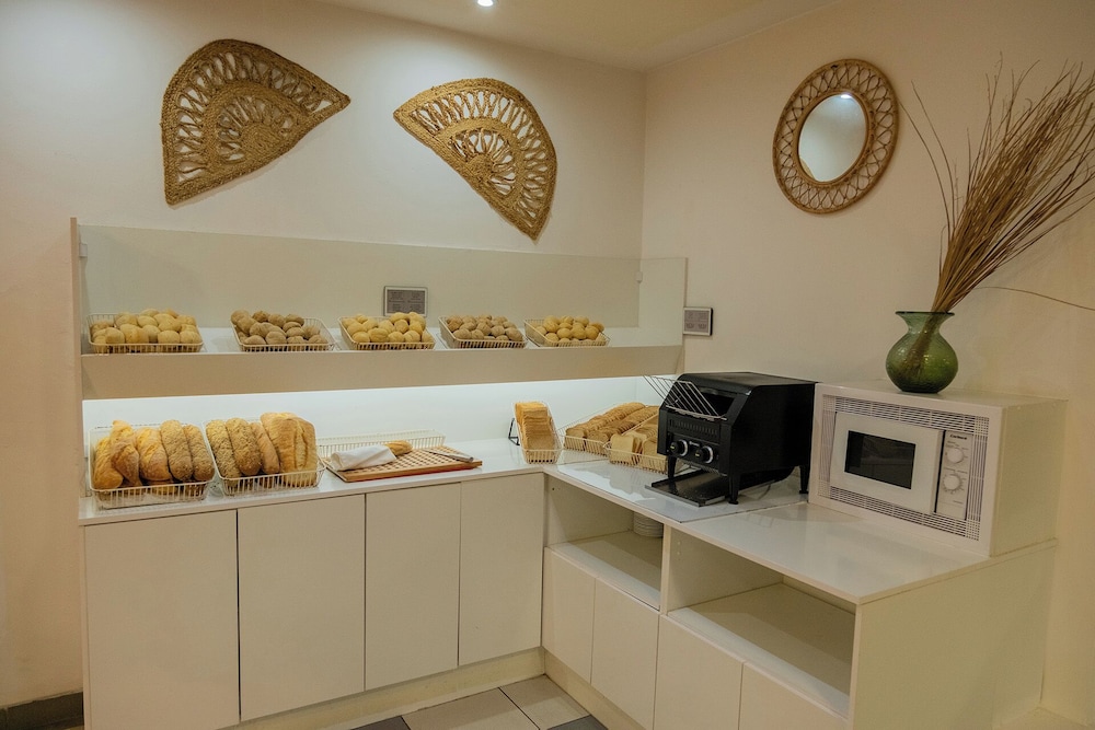 Grand Muthu Golf Plaza Hotel — Restaurant & bars in Golf Del Sur, Canary Islands