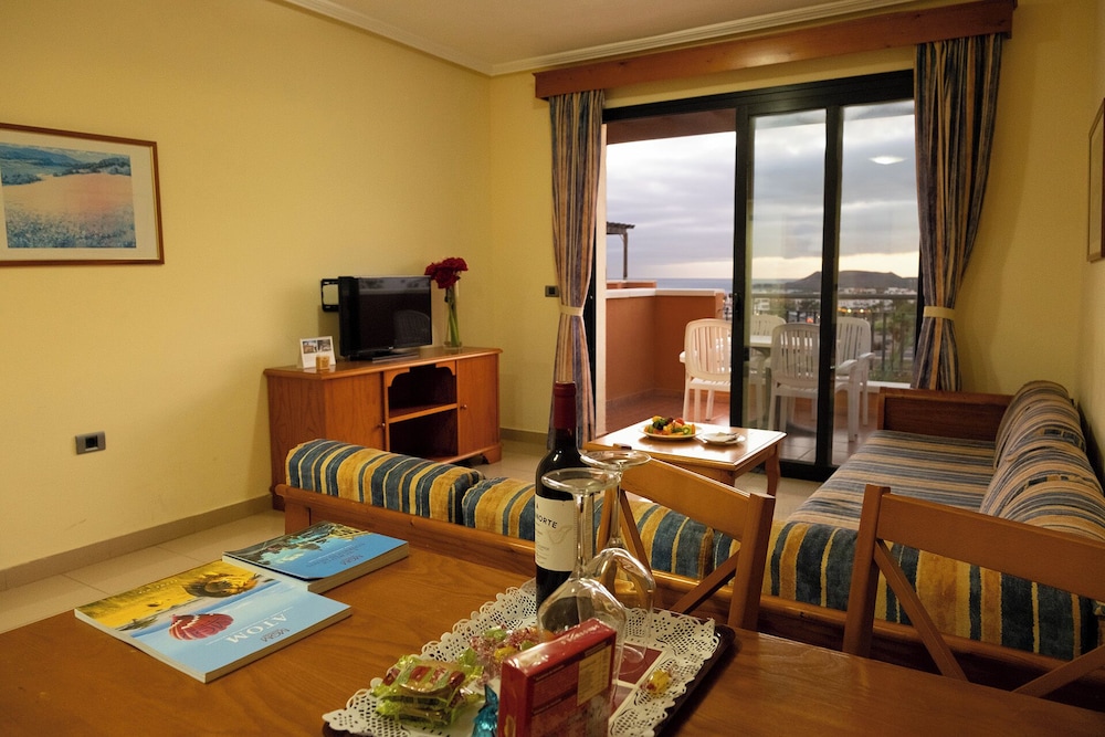 Grand Muthu Golf Plaza Hotel — Hotel rooms in Golf Del Sur, Canary Islands