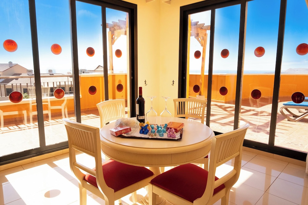 Grand Muthu Golf Plaza Hotel — Hotel rooms in Golf Del Sur, Canary Islands