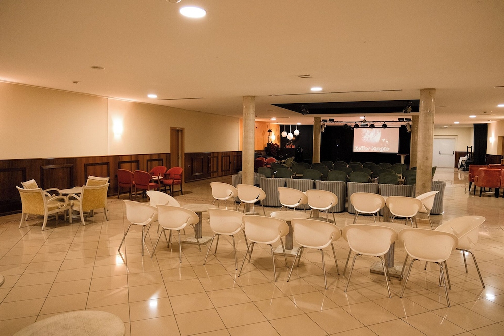 Grand Muthu Golf Plaza Hotel — Restaurant & bars in Golf Del Sur, Canary Islands