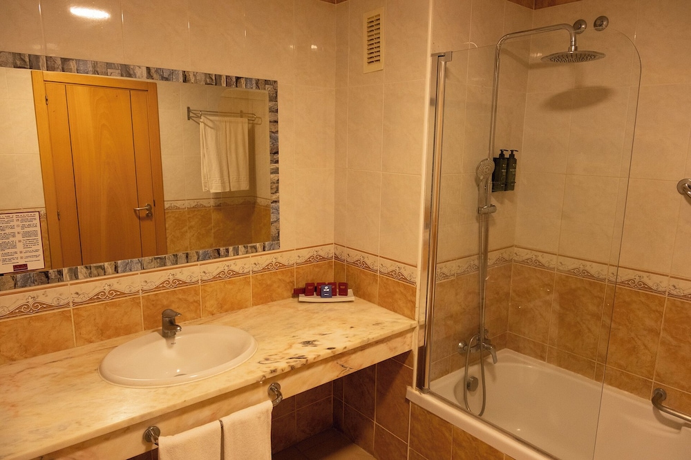 Grand Muthu Golf Plaza Hotel — Hotel rooms in Golf Del Sur, Canary Islands