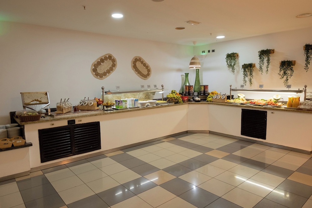 Grand Muthu Golf Plaza Hotel — Restaurant & bars in Golf Del Sur, Canary Islands