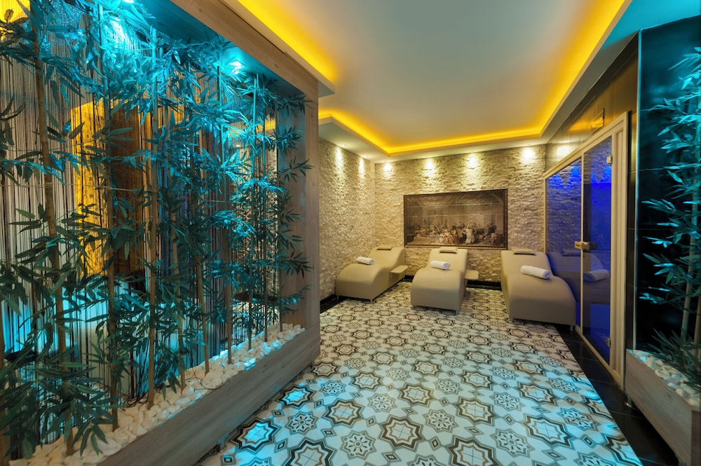 Aska Just In Beach – All Inclusive — Spa in Alanya