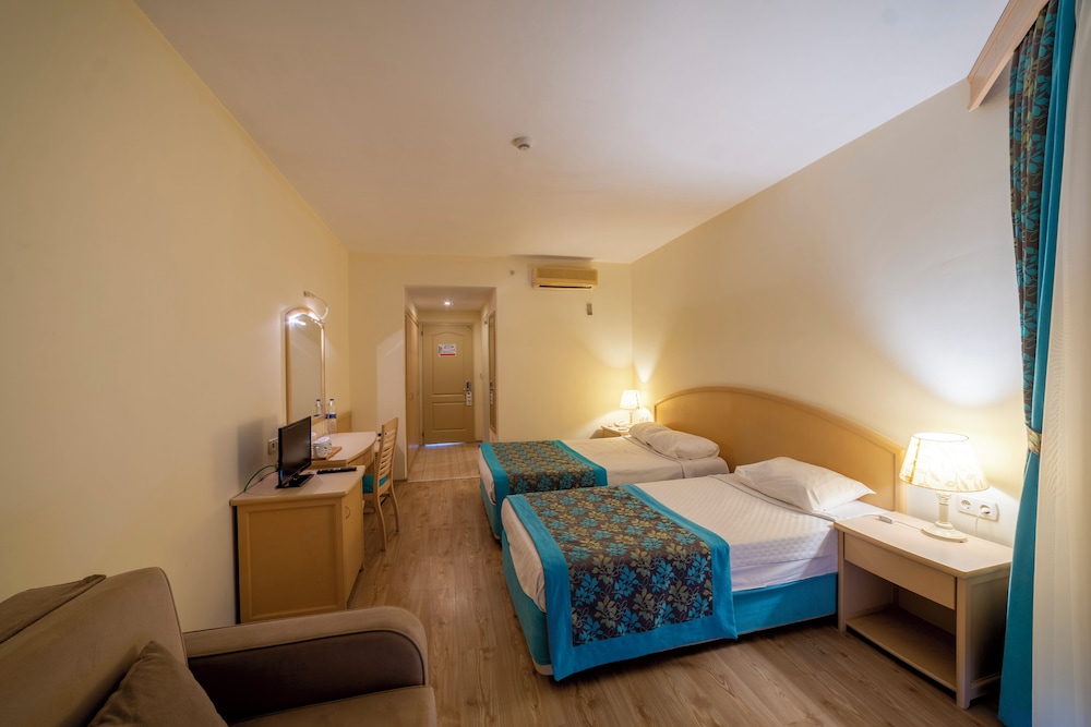Aska Just In Beach – All Inclusive — Hotel rooms in Alanya
