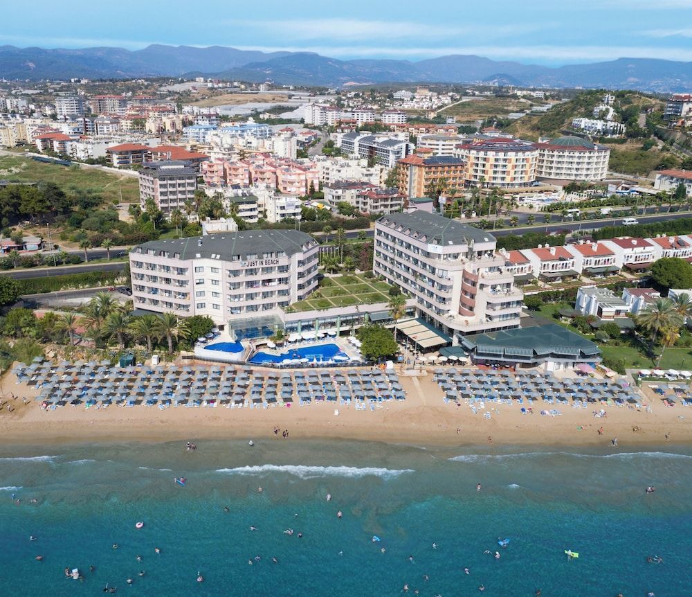 Aska Just In Beach – All Inclusive
