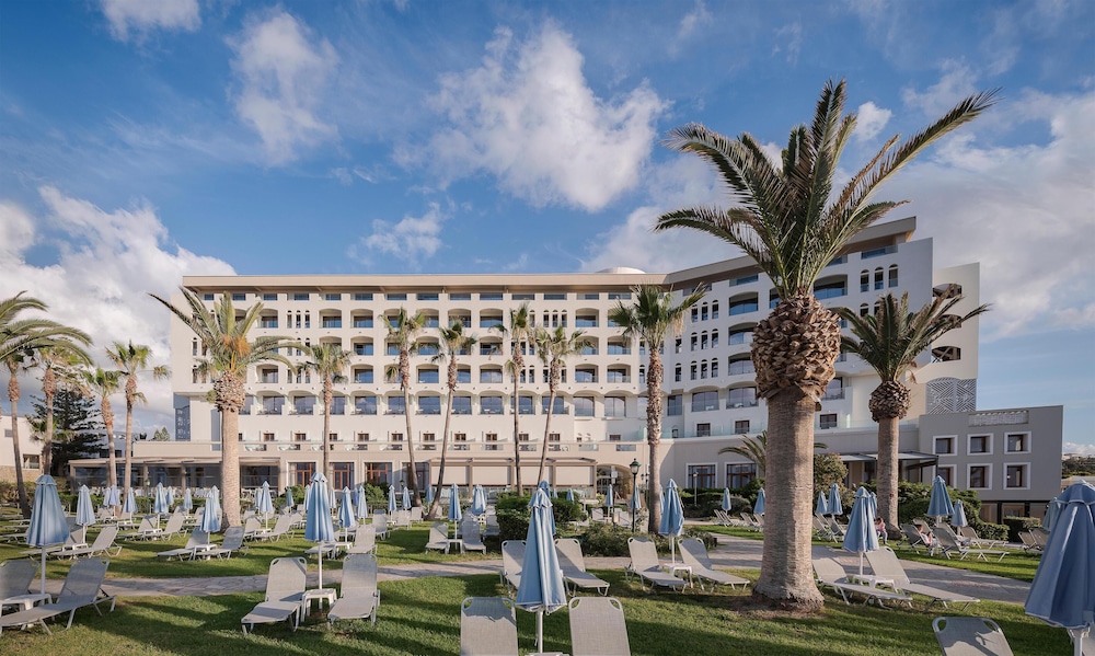 Creta Star Hotel — Hotel building in Rethymnon