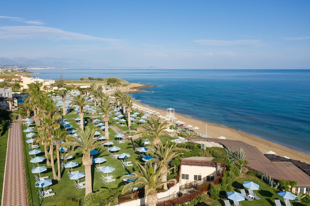 Creta Star Hotel — Beach in Rethymnon
